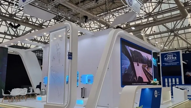 Освещение на выставочных стендах