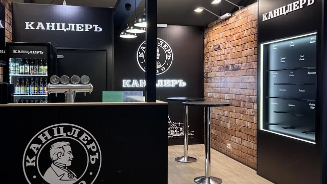 Рассмотрим основные виды стендов по планировке, этажности и месту размещения.
